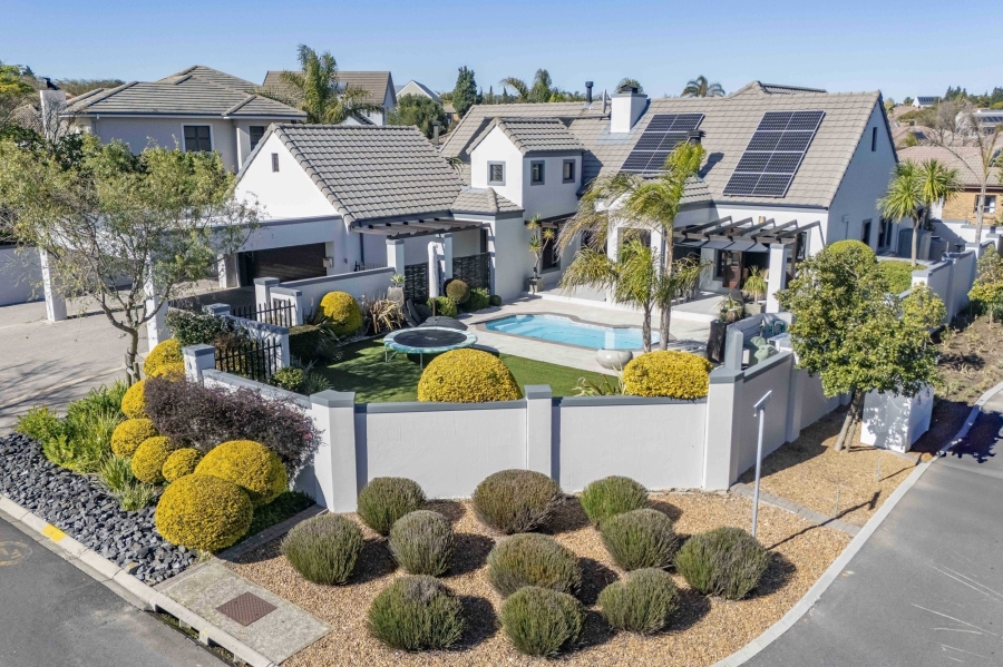 3 Bedroom Property for Sale in Graanendal Western Cape